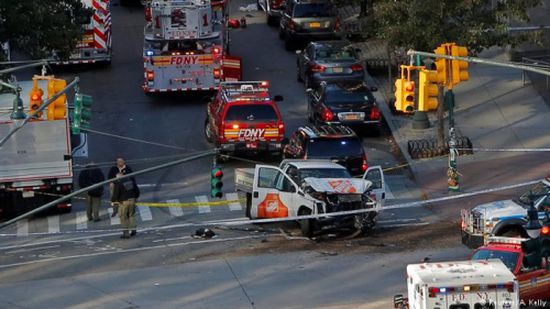 أمريكا : قتلى وجرحى في حادث دهس بسيارة وإطلاق نار بالقرب من برجي التجارة في منهاتن