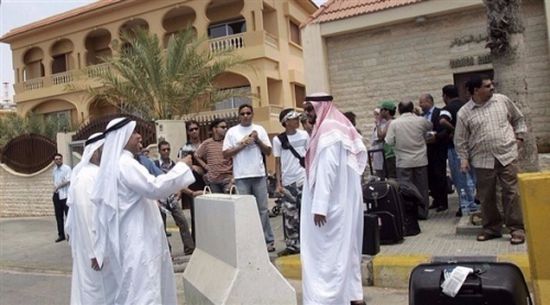 الكويت تنضم إلى السعودية والبحرين وتدعو رعاياها لمغادرة لبنان