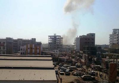 قتلى ومصابون بانفجار مفخخة استهدفت مركز عمليات أمن المنشآت التابع لقوات الحزام الأمني في حي عبد العزيز بعدن