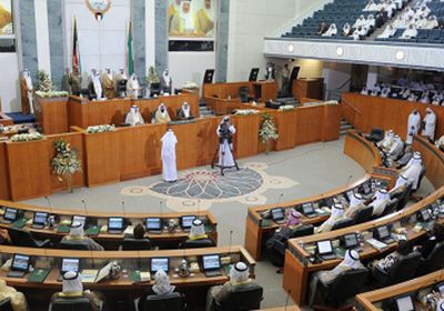 البرلمان الكويتي يناقش تقريرًا يعترف بحق المواطنات في طلب تجنيس أبنائهن