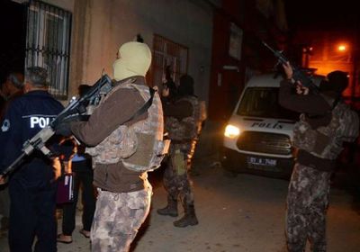 القوات التركية تعتقل 60 مسؤولا أمنيا للاشتباه في صلتهم بالانقلاب