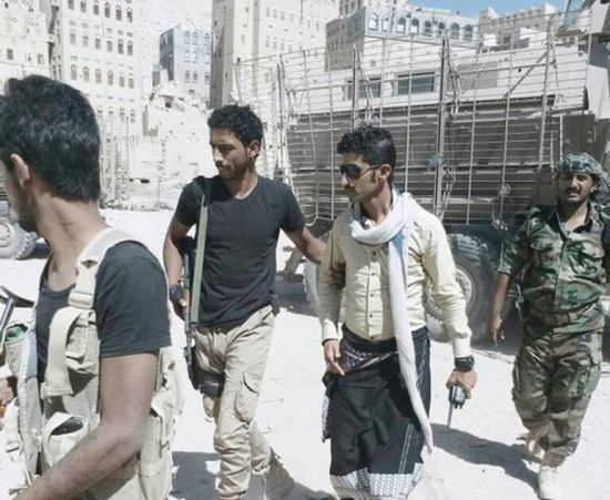 قائد قوات النخبة الشبوانية يزور مدينة الحوطة ويطلع على أوضاع عدد من المرافق الخدمية فيها