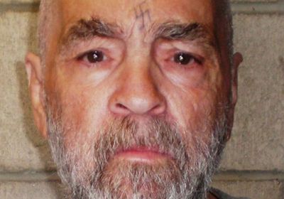 وفاة أشهر سفاح أمريكي في سجن قضى فيه 40 عاما