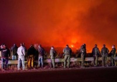 الحرائق تشتد في كاليفورنيا والسلطات تدعو السكان للتأهب