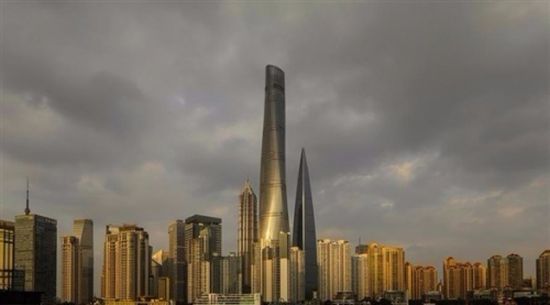 الصين تفتتح ثاني أعلى مبنى في العالم