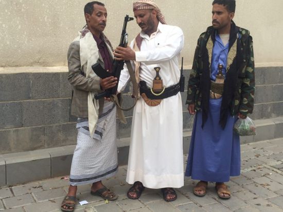 العميد طارق صالح في تسجيل مصوّر: لولا أنانية الحوثيين لقدت معركة دخول عدن بنفسي