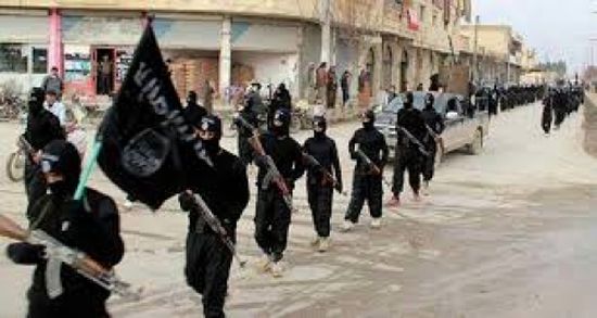 مراقبون : القضاء على داعش لا يمكن أن يتم دون اجتثاث الأسباب التي تتيح نمو بيئة حاضنة للإرهاب