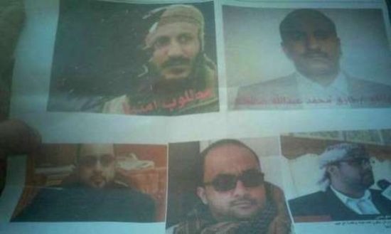 مليشيات الحوثي تعمم صور «ياسر العواضي» على نقاطها العسكرية بصنعاء و«البخيتي» يكشف الحقيقة