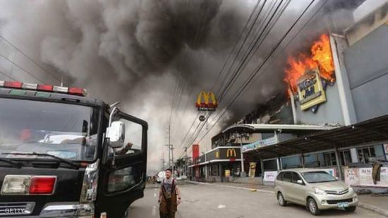 الفلبين.. حريق ضخم بمركز تسوق بمسقط رأس الرئيس