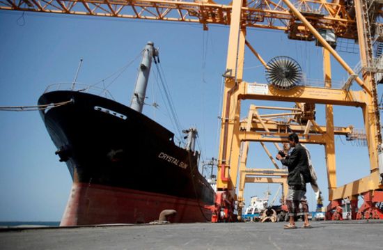 التحالف العربي يسمح لثاني ناقلة وقود بدخول ميناء "الحديدة" 