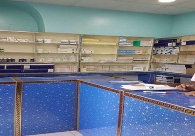 مستشفى الأمومة والطفولة بالمكلا يتسلم مخصصاته من الأدوية المجانية