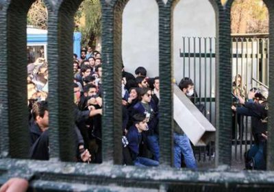 مقتل شرطي وإصابة 3 في مظاهرات إيران