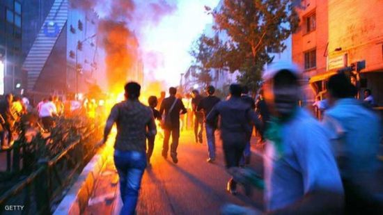 إيران.. إطلاق نار كثيف واشتباكات في شرق طهران