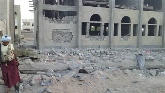 الحوثيون يطلقون صاروخا بالستيا على مدرسة للبنات بالحديدة