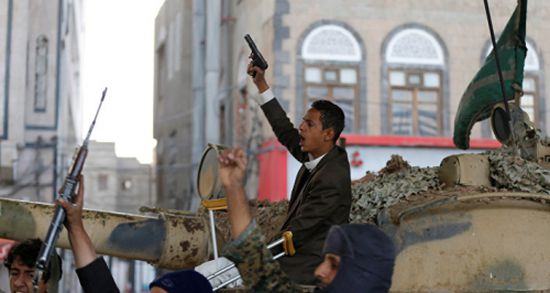 خلافات مالية بين عناصر الميليشيات توقف تحويل إيرادات صعدة إلى صنعاء