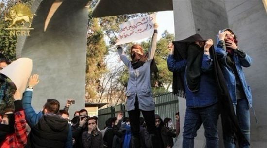 إيران: 90% من المعتقلين في الاحتجاجات من الشباب و35% طلبة مدارس وجامعات