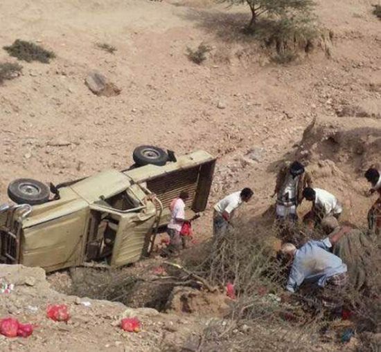 لحج : وفاة شيخ قبلي واصابة آخرين في حادث سير بطور الباحة