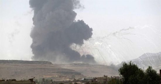 غارات جوية عنيفة تستهدف مخازن أسلحة ومعسكرات تدريب للحوثيين في صنعاء 