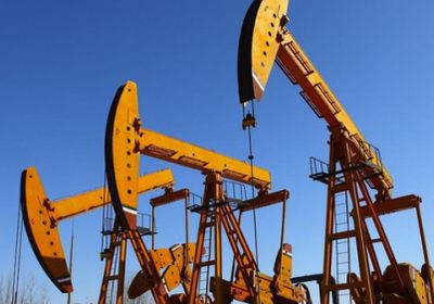 سوق النفط تتلقى دعماً من تراجع المعروض وقوة الطلب