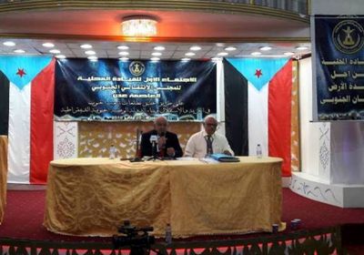 تفاصيل الاجتماع الأول للقيادة المحلية للمجلس الانتقالي الجنوبي بالعاصمة عدن لانتخاب رؤساء ونواب لجانها العاملة (صور)