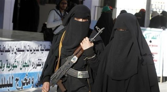 صحيفة سعودية: حراك يمني لإنهاء الانقلاب وتصنيف الحوثيين جماعة إرهابية