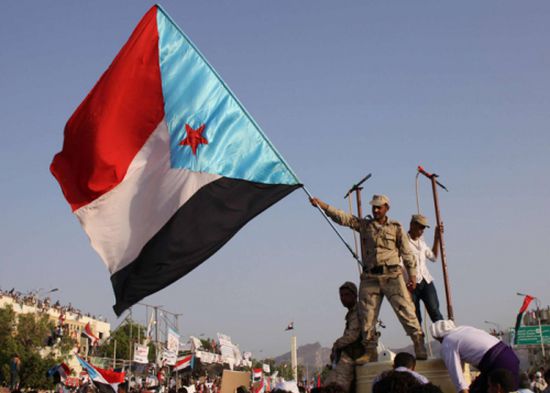 العرب اللندنية: المقاومة الجنوبية تغلق أبواب عدن بوجه الرئيس اليمني وحكومته