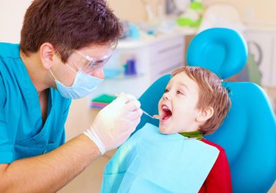 أسباب اصفرار الأسنان لدى الأطفال