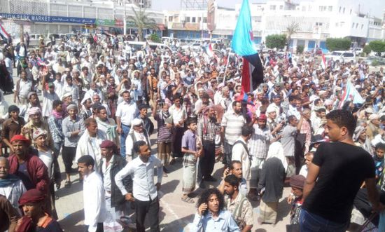 اكاديميون بجامعة عدن يؤكدون وقوفهم الى جانب المجلس الانتقالي حتى اسقاط حكومة بن دغر الفاسدة