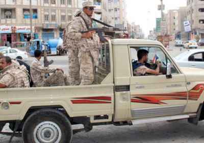 قوات الحزام الأمني بردفان تلقي القبض على عصابة مسلحة تمارس التقطع والحرابة