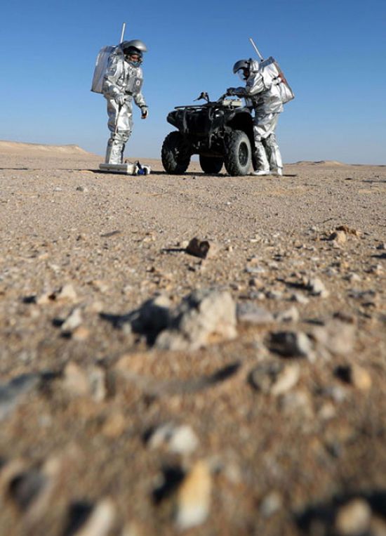 فريق أوروبي يحاكي ظروف المريخ في صحراء عمان