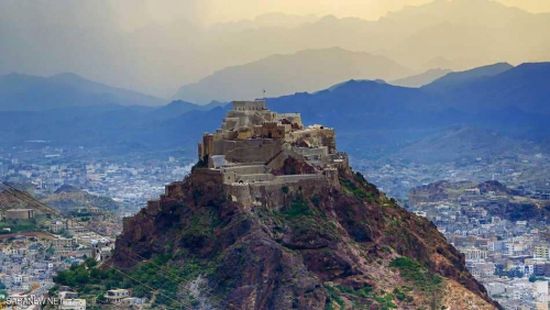 الجيش اليمني يسيطر على جبل حيد الحمام الاستراتيجي غربي تعز
