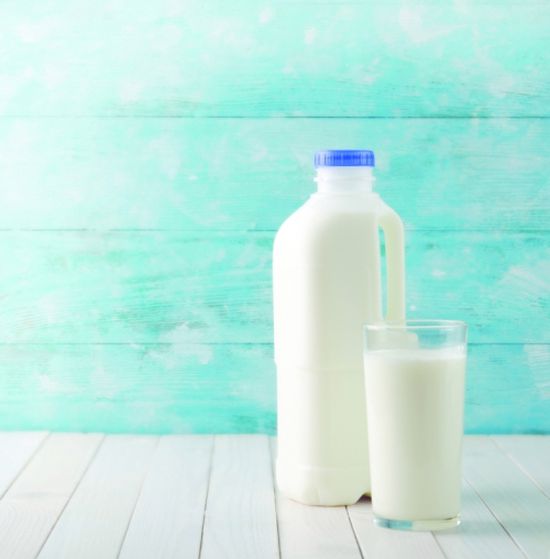 تناول الحليب يحمي من تطور سرطان القولون