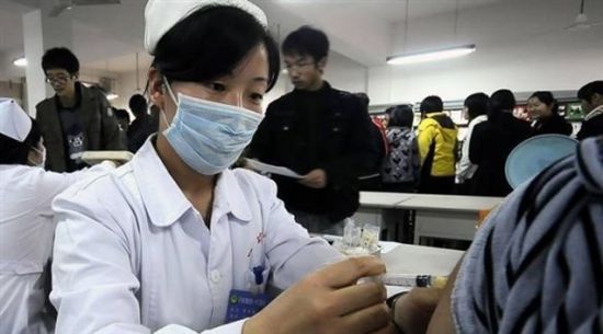 تسجيل أول إصابة بشرية بفيروس إنفلونزا الطيور في الصين