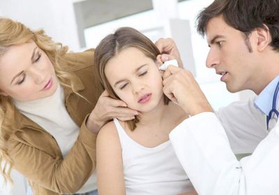 زيادة شمع الأذن عند الأطفل أسبابه وطرق علاجه
