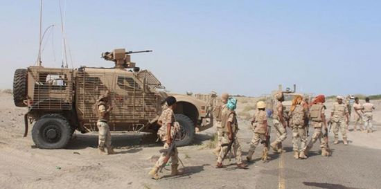 القوات المسلحة الإماراتية وقوات العمالقة تستبسلان لإنقاذ جنود إماراتيين تعدوا خط النار في جبهة موزع.