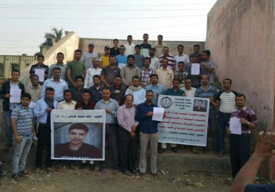 وقفة احتجاجية للطلاب اليمنيين في الهند للتضامن مع قضية الطالب المتوفي #خالد_عثمان 