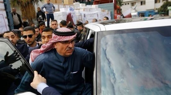 بعد طرد مندوبها من غزة.. فلسطينيون يفضحون الدعم الوهمي الذي تقدّمه قطر