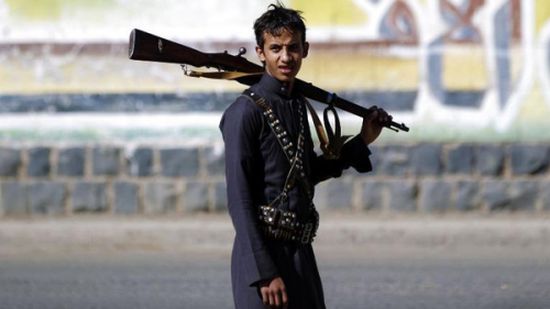 ميليشيا الحوثي تقتل أحد عناصرها في تعز