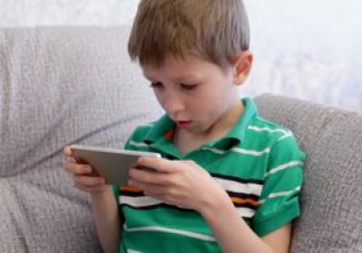 PhoneKid هاتف ذكى جديد مخصص للأطفال يسمح للأباء بالتحكم فيه عن بعد