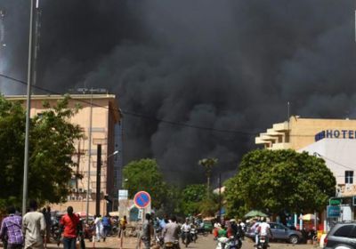 هجوم يستهدف السفارة الفرنسية ومقر الجيش في بوركينا فاسو... ومقتل 4 مهاجمين