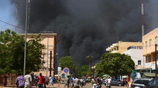 هجوم يستهدف السفارة الفرنسية ومقر الجيش في بوركينا فاسو... ومقتل 4 مهاجمين