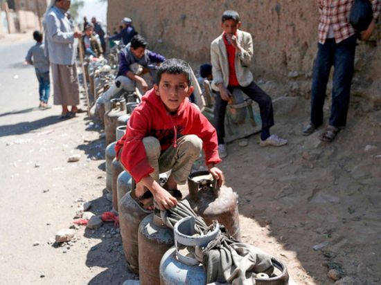 الحوثيون يصدرون تعيينات جديدة لموالين لهم في مؤسستي النفط والغاز