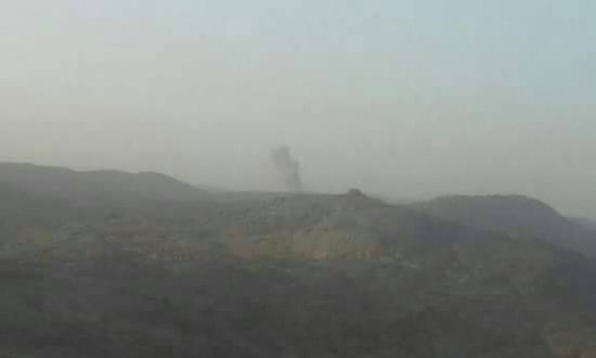 طيران التحالف العربي يستهدف آليات وأفراد تابعة للحوثيين بمحافظة البيضاء مساء اليوم