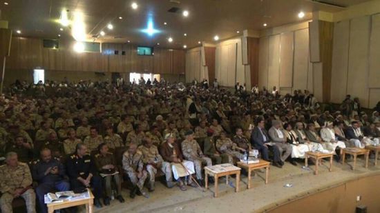 الحوثيون .. يجندون الأطفال ويستعطفون الضباط المتقاعدين ويتوعدون بإهدار دماء "المشائخ"