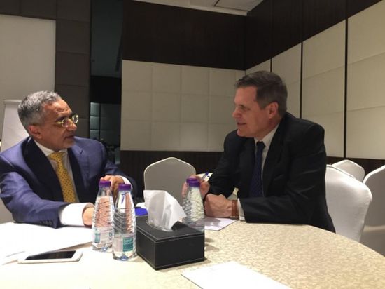 زمام يناقش مع السفير الأمريكي الدعم الفني المقدم للبنك المركزي
