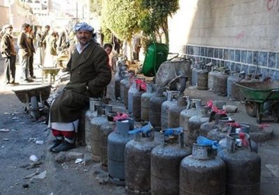 صافر : ناقلات الغاز تغادر يوميا مأرب إلى صنعاء ولا يوجد أي تفسير لأزمة عصابات الحوثي 