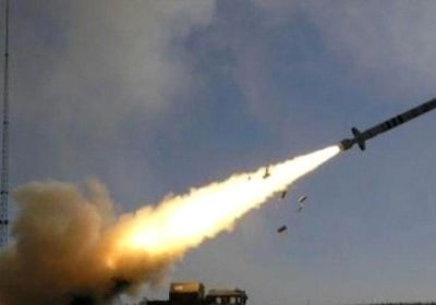 غارات للتحالف تدمر 4 صواريخ باليستية بالحديدة قبل انطلاقها 