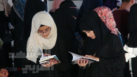 اقبال كبير على معرض بوك تايم للكتاب في يومه الرابع بعدن 