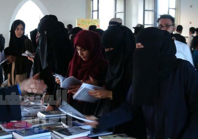 تغطية مصورة.. شباب وفتيات عدن في معرض بوك تايم للكتاب : من هنا سنتحدى الإرهاب