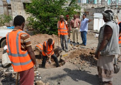 مدير عام صيرة  يتفقد أعمال صيانة الصرف الصحي بحي الروزميت